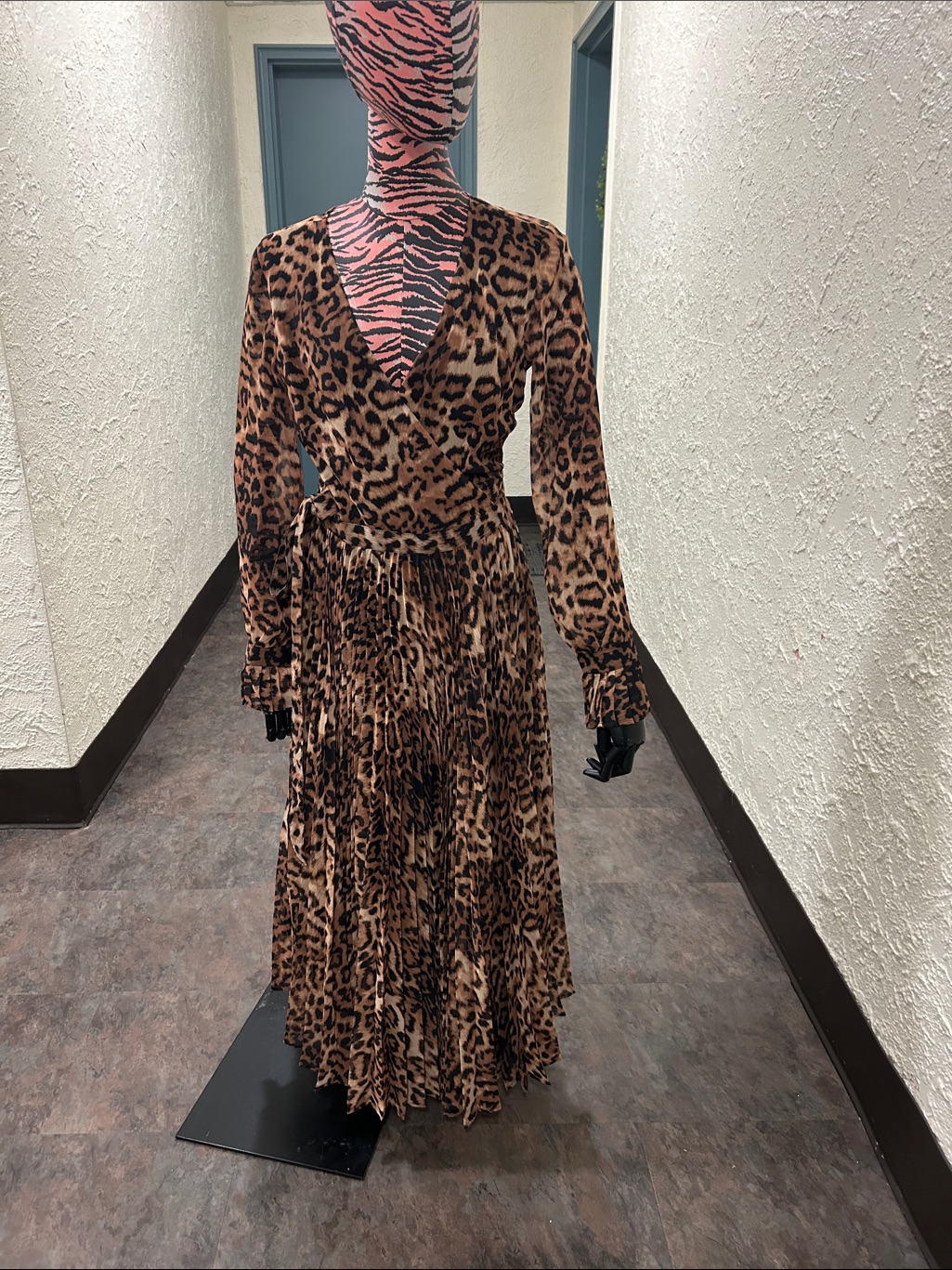 H&M Women’s Leopard Print Wrap Maxi Dress Brand New With Tag Size 2